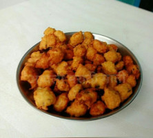 Rathi Ke Special Mungode food