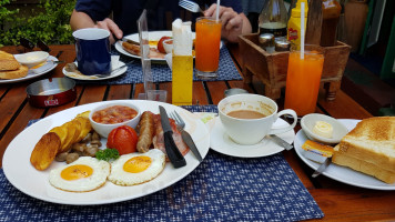 The Un Irish Pub food