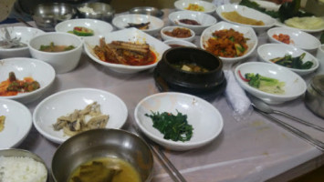 삼포쌈밥집 food