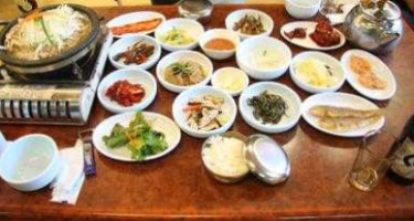 고마나루 돌쌈밥 food