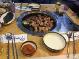 제주돈사돈 food