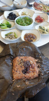 연잎뽕잎돌솥밥 food