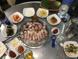 안거리밖거리 food