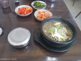 두물머리한우선지해장국 food