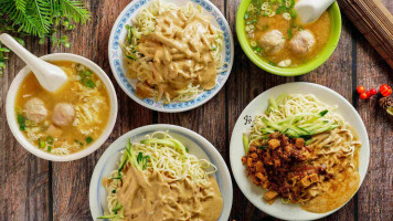 Zhǎng Chūn Liáng Miàn food
