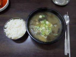 뜨끈이집해장국 food