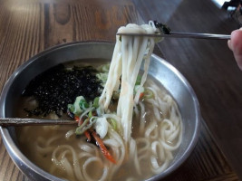 락빈칼국수 food