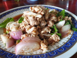 ร้านส้มตำแม่ไก่ food