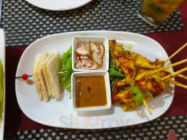 ทรีท๊อป ท็อป เรสเตอรองท์ แอนด์ บาร์ food