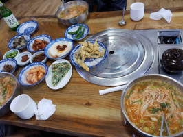 삼천포추어탕 food