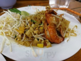 Pad-thai Rachadumnurn food