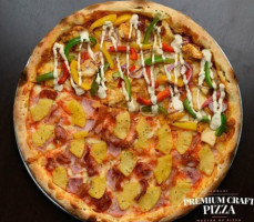 Premium Craft Pizza (nichada) food