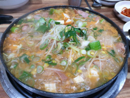 신촌부대찌개전문 food