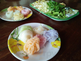 ร้านอาหาร ขนมจีนคุณตา food