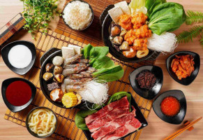 Mài Mài Jīng Diǎn Huǒ Guō Tái Běi Lóng Jiāng Diàn food