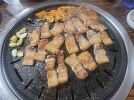 동방식육식당 food