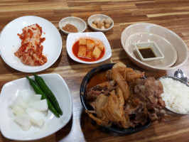 진국설렁탕 food