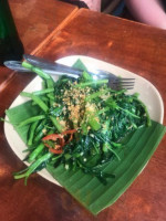 Khun Niyom Thaifood food