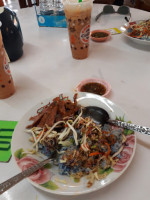 Tamrab Muslim (nasi Kerabu) food