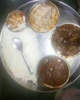 Paras Ram Dhabha food