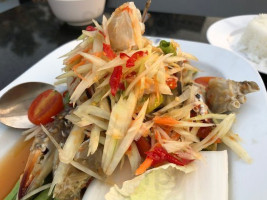 Chariot Bang Saen food
