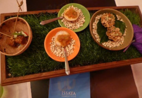 Issaya Siamese Club อิษยา สยามมิสคลับ food