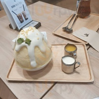 After You Dessert Cafe At Iconsiam food