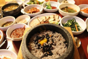 구두래 돌솥밥 food