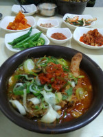 가마솥뚝배기 food