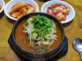 장충동왕족발보쌈 food