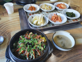 황금연못장어촌 food