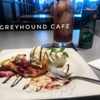 Greyhound Cafe (the Promenade) food