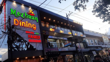 Mezbaan Dining Roof Top Cafe Best Non Veg Non Veg Cafe In Narsinghpur inside