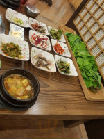 대감돌솥우렁쌈밥 food