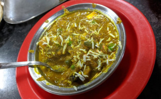 Saras Dhaba food