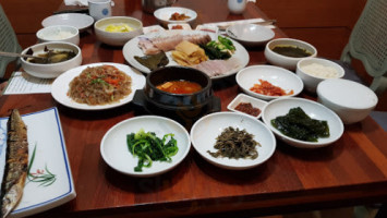 왕가한정식가든 food