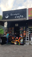 Emmoose Cafe food