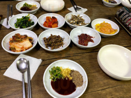 샘물해장국 food