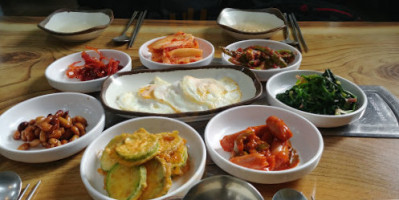 왕갈비식당 food