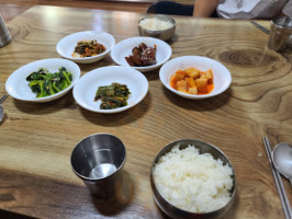 올갱이해장국 food