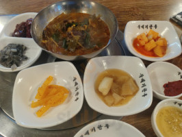 뚝배기한우 food