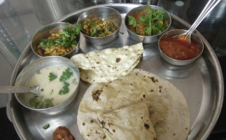 Rajwadi Kathiyawadi food
