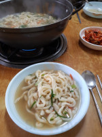 신촌손칼국수 food