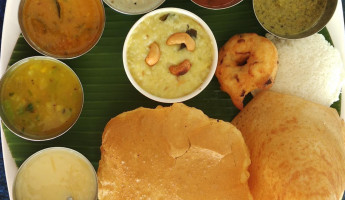 Sree Thulasi Delicious Veg Treat food