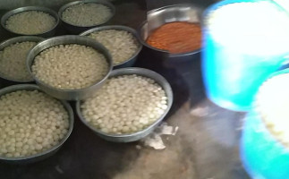 Mahadev Bikaneri Rasgula Bhandar food