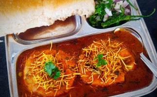 Vishranti Misal House food