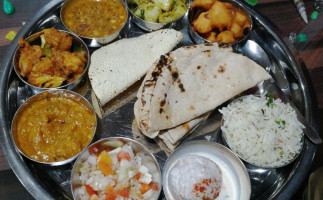 Maheshwari Pachmarhi food