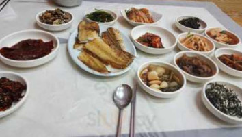 봉정식당 food