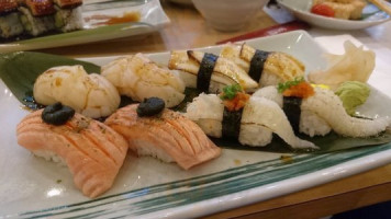 Zero Sushi food