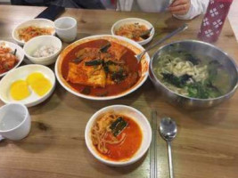 동원손칼국수 food